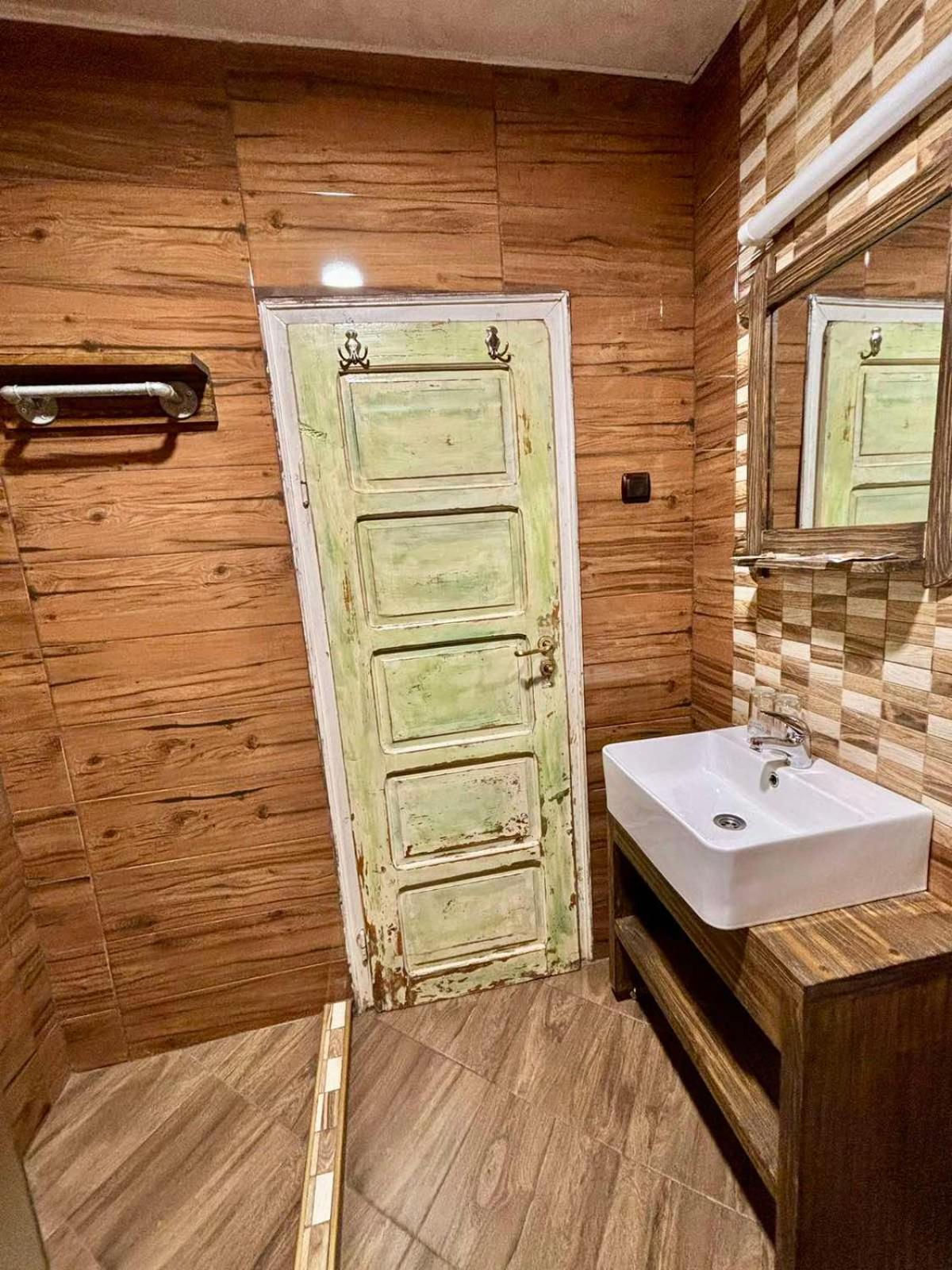 Семеен Хотел-Ресторант Маламовата Къща Gotse Delchev Exterior foto